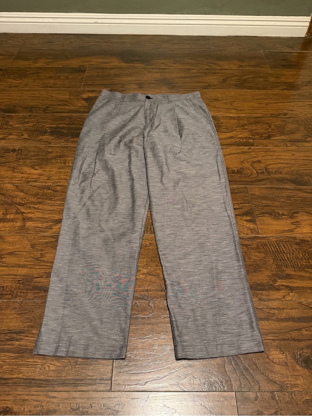Lululemon men’s lululinen pleated trouser pants size 33”
